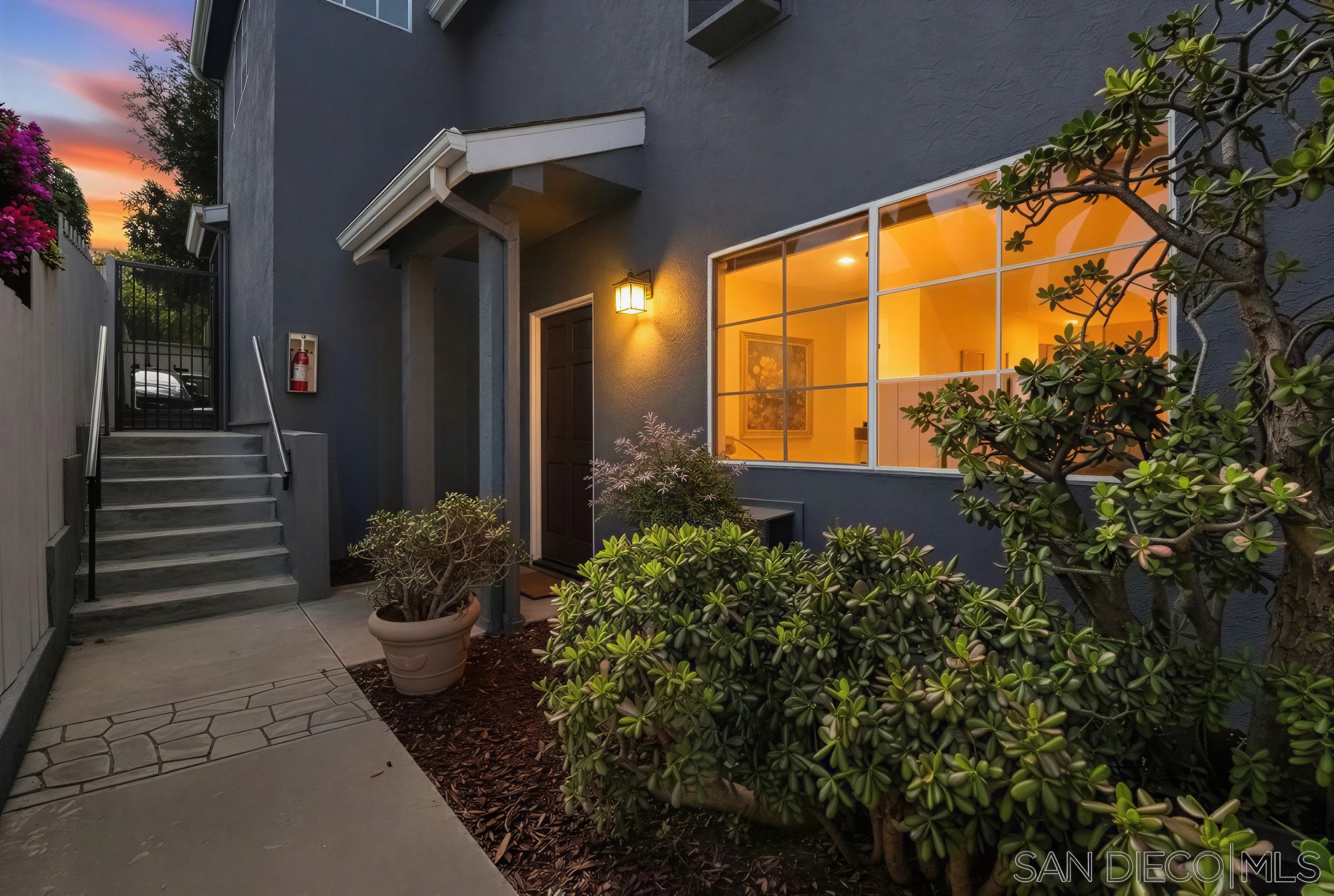 4536 Arizona St #2 — interior