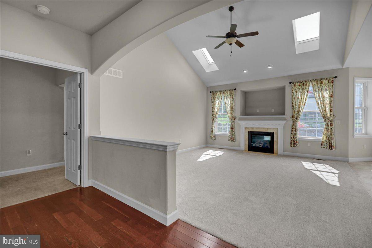 1004 Helm Ln — photo 8