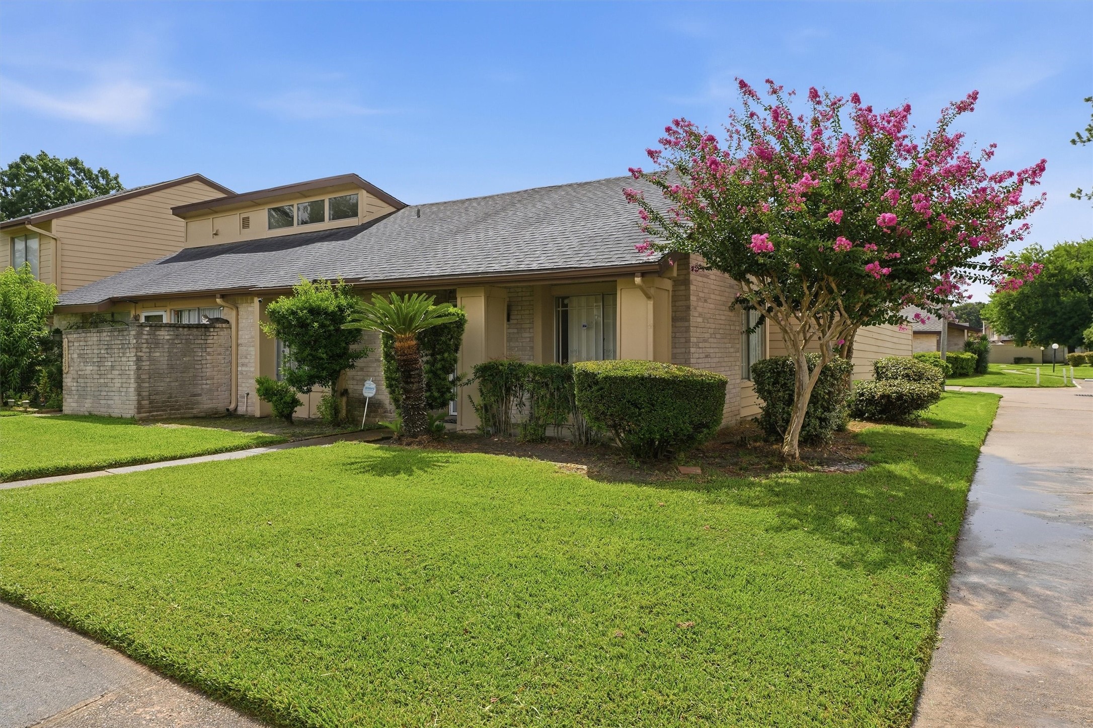 10331 Huntington Place Dr #331 — interior
