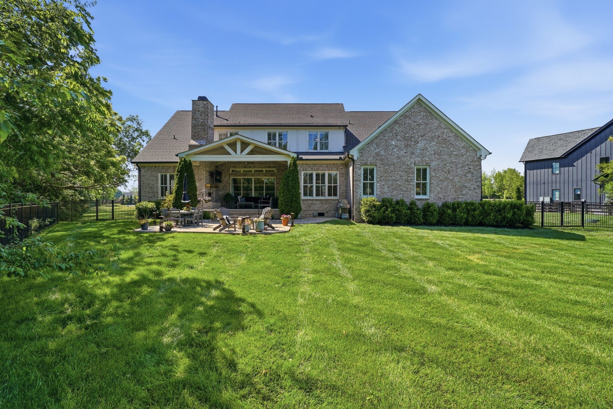 1045 Buena Vista Dr — photo 4