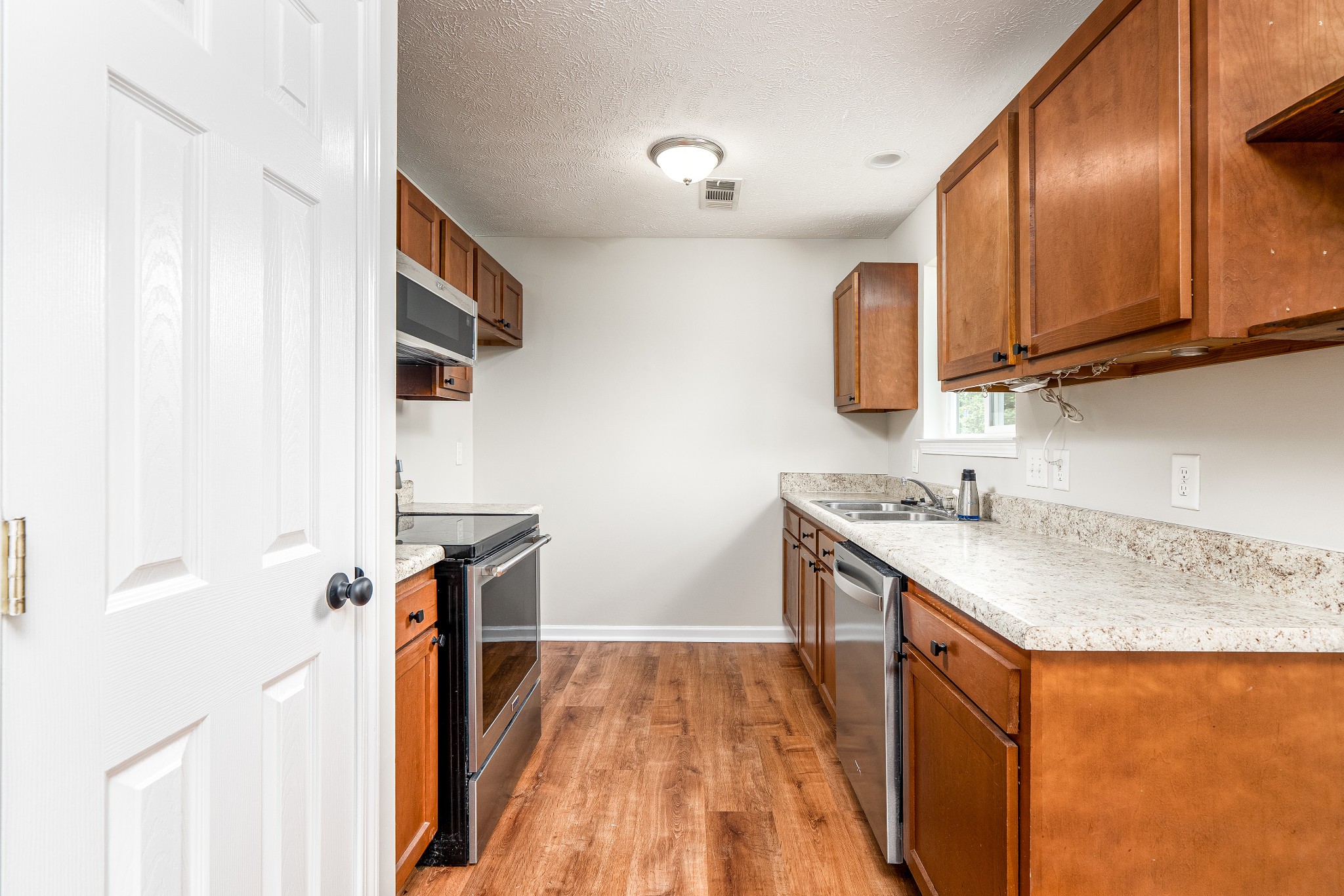 110 Bradford Dr — exterior