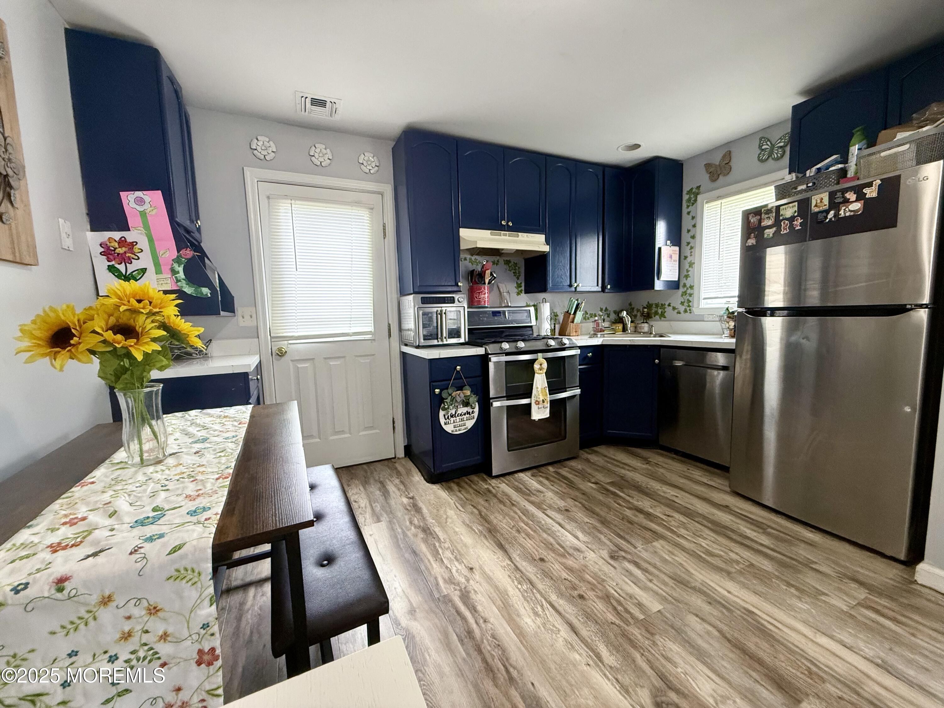 13 Middlesex Blvd — photo 6