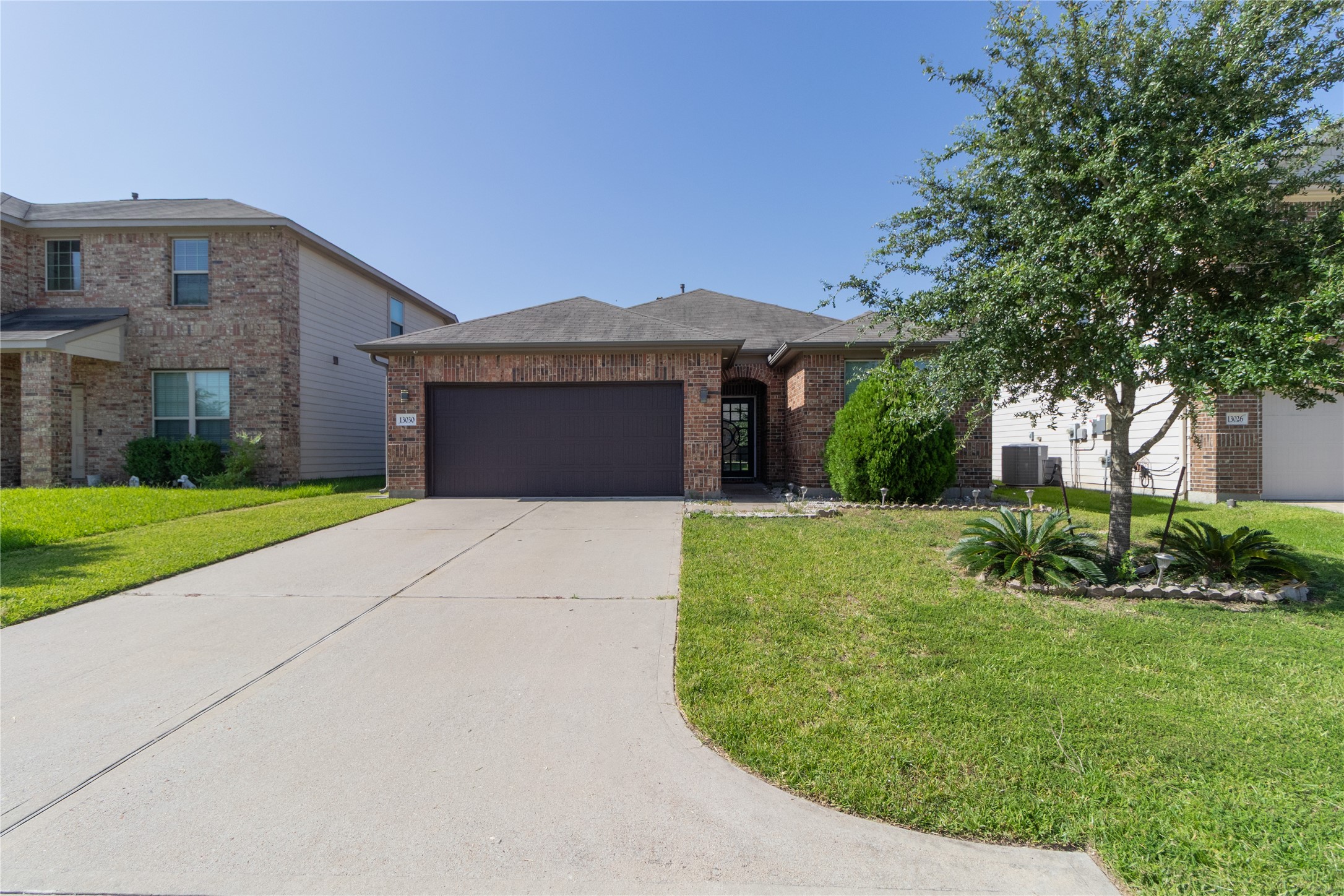 13030 Larriston Ln — interior