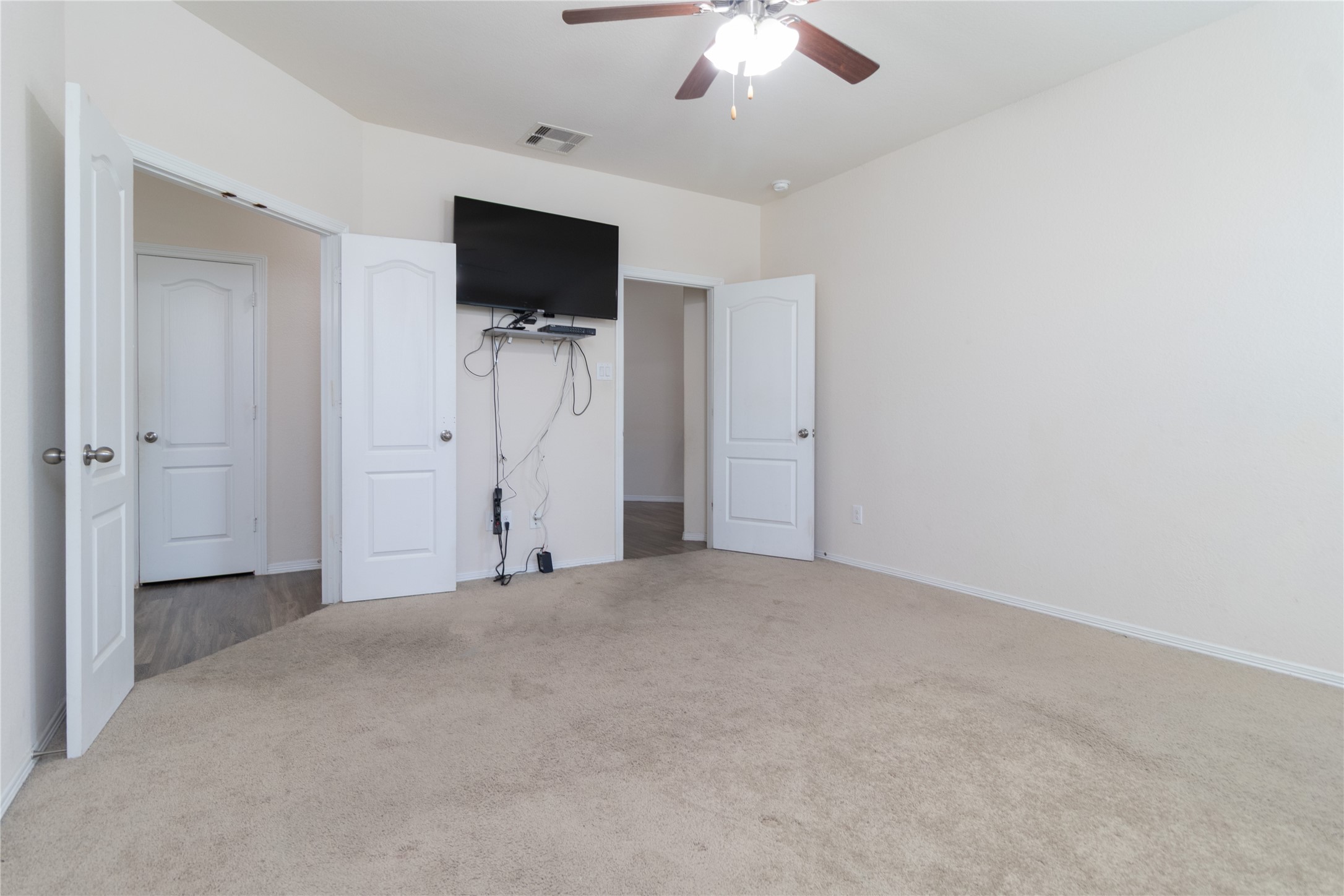 13030 Larriston Ln — photo 8