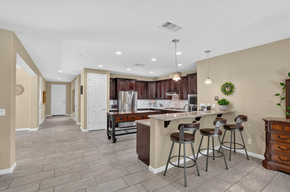 1358 Sundance Dr — exterior