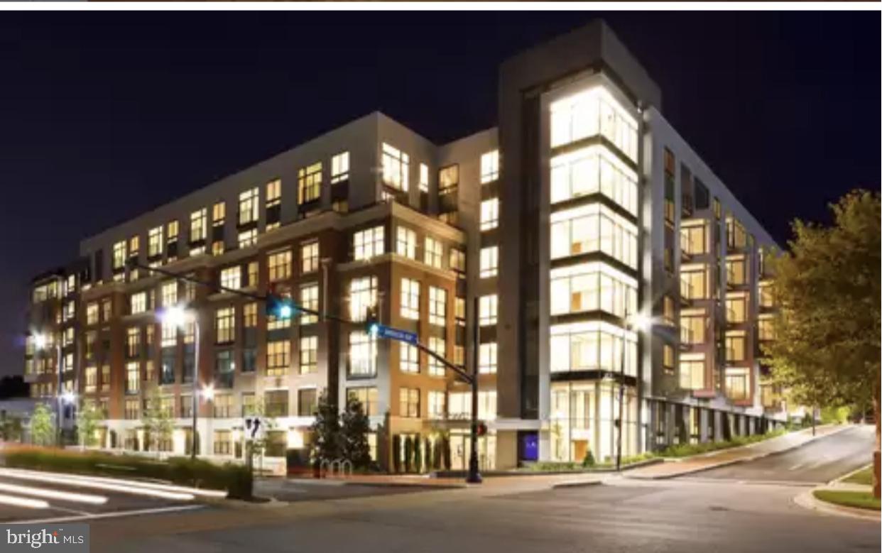 145 Riverhaven Dr #513 — interior