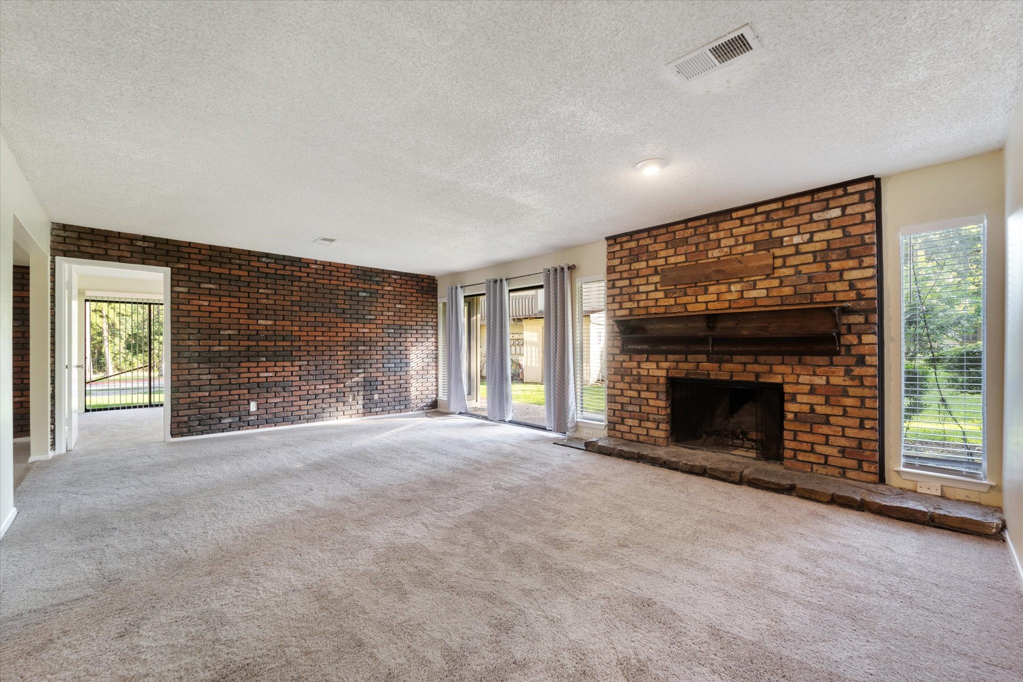 15919 Golf Club Dr #112 — photo 2