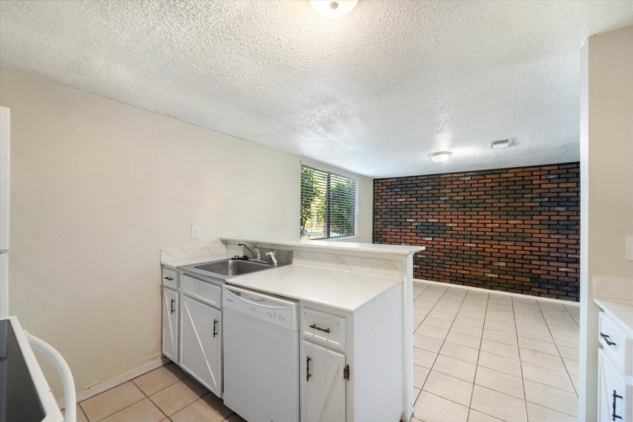 15919 Golf Club Dr #112 — detail