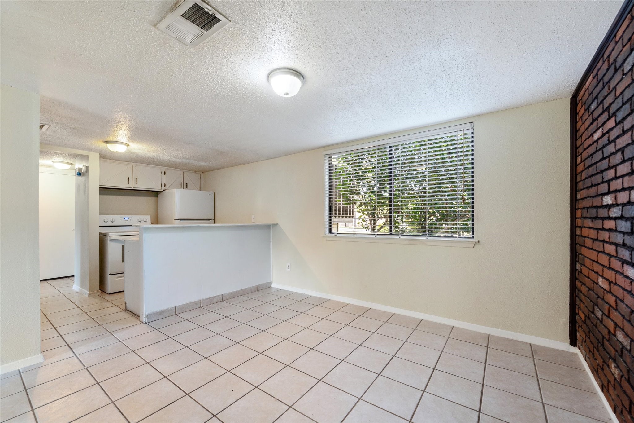 15919 Golf Club Dr #112 — photo 6