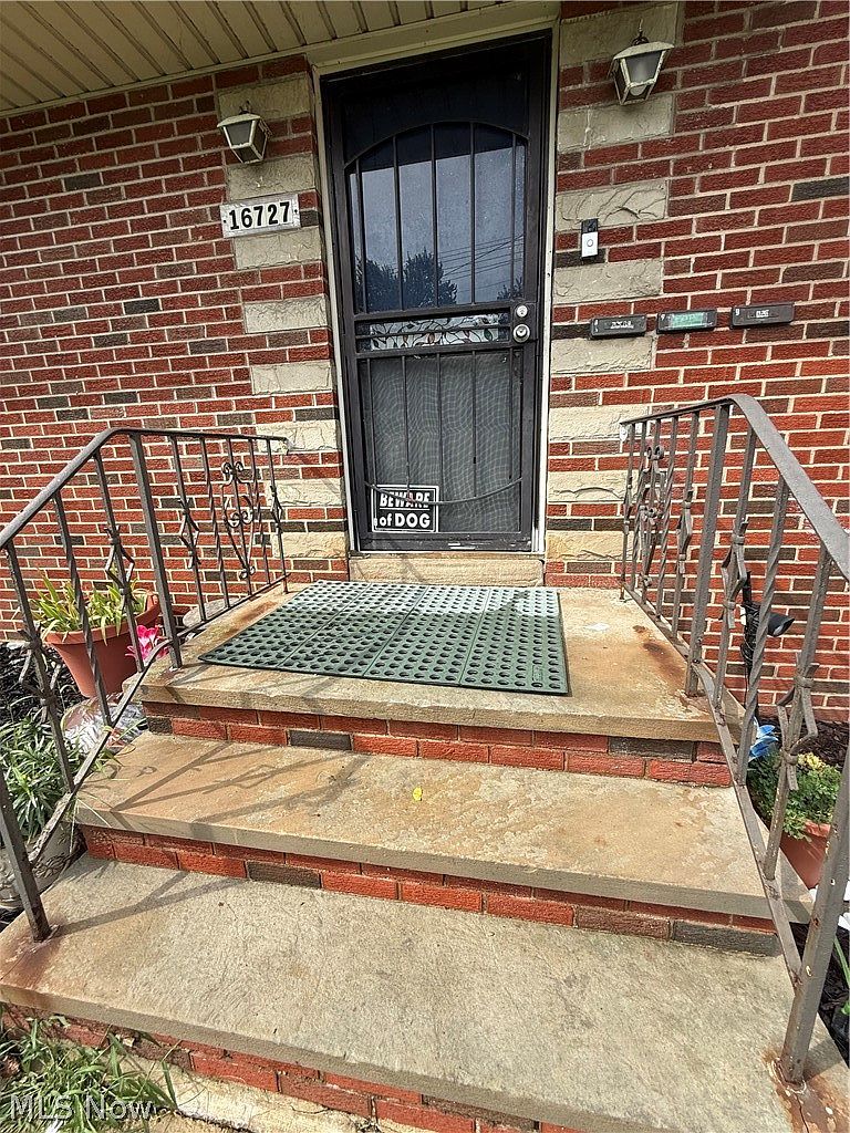 16727 Grovewood Ave — photo 8