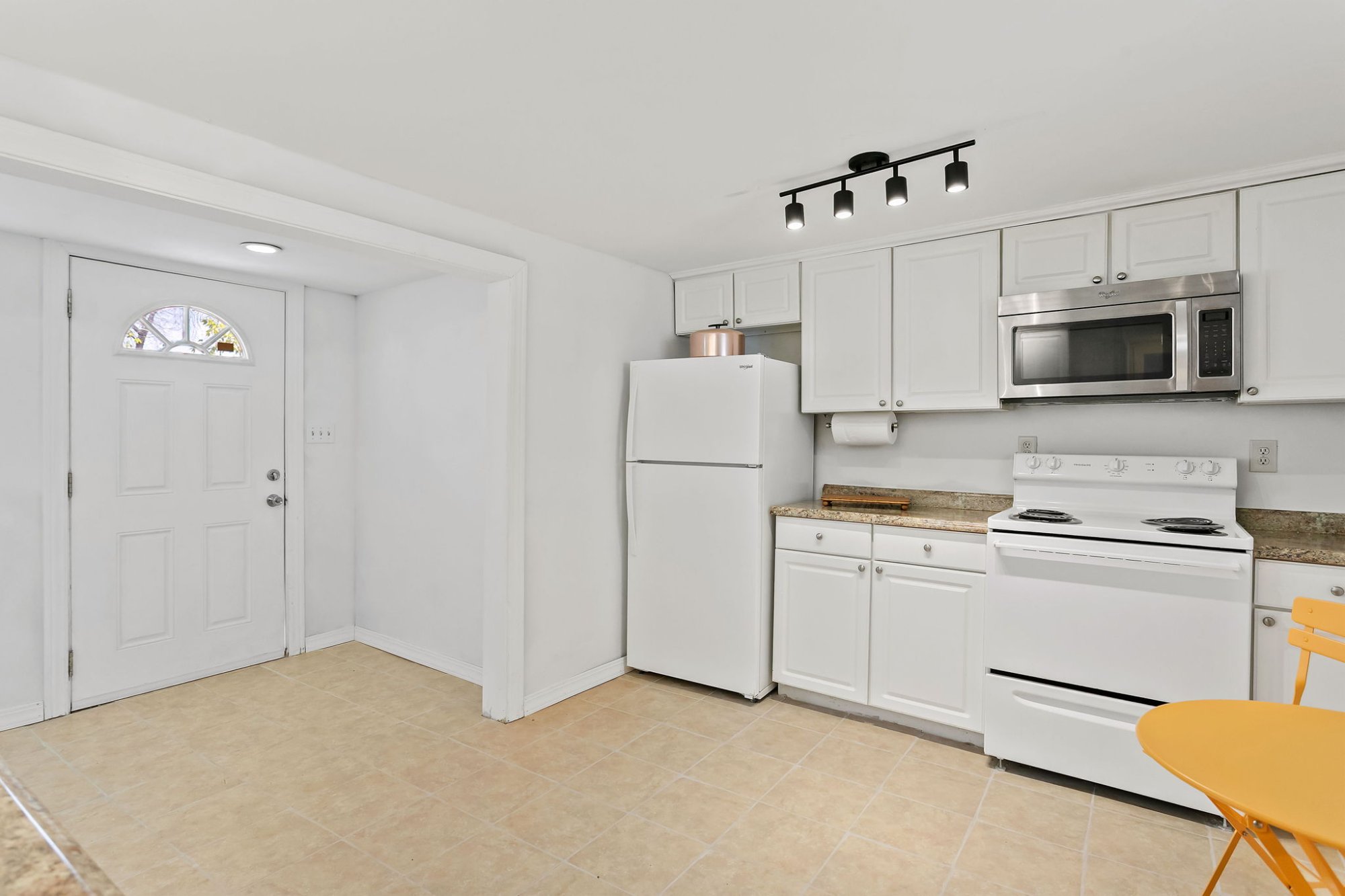 212 Union St — Photo 4
