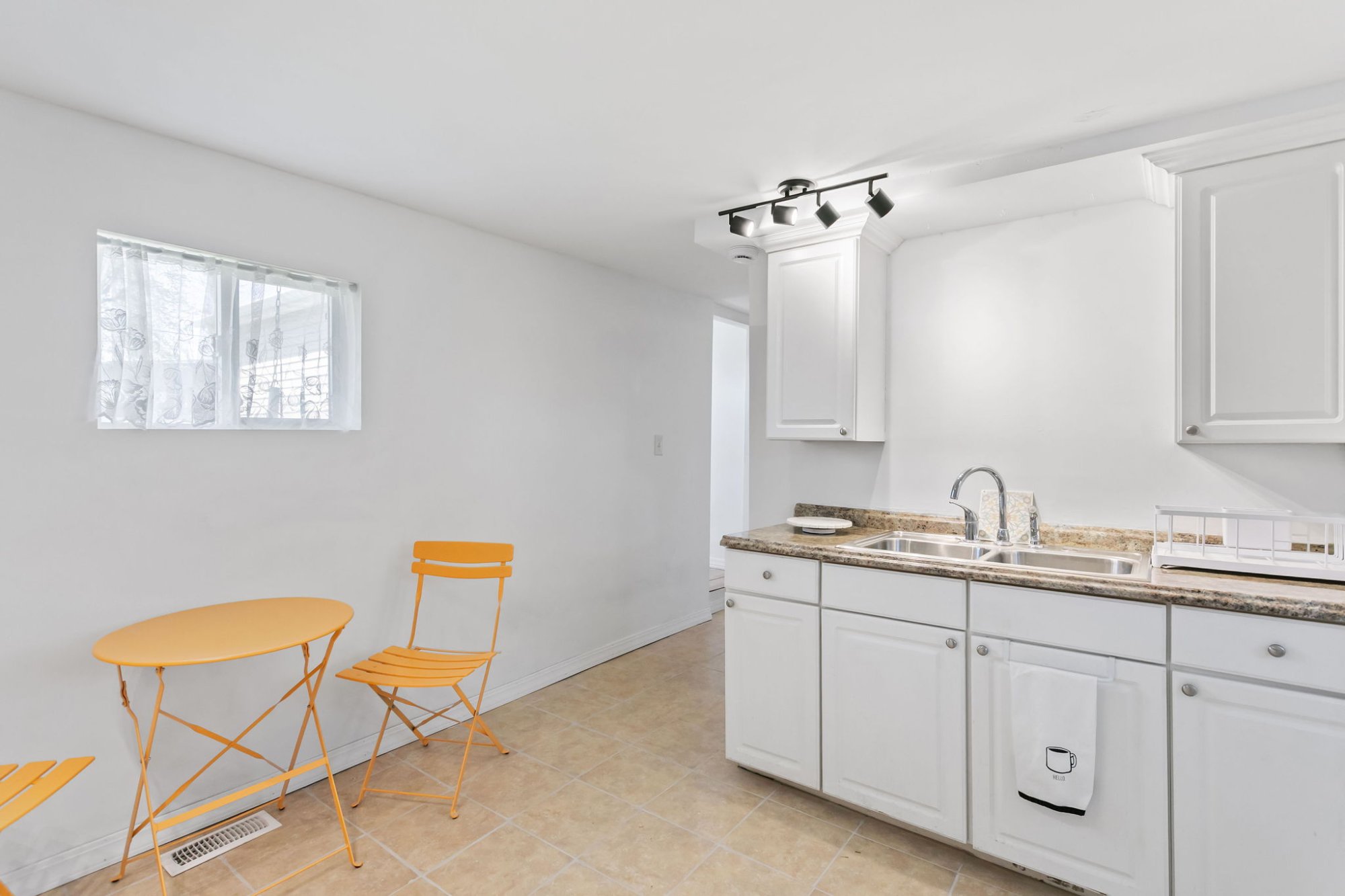 212 Union St — Photo 6