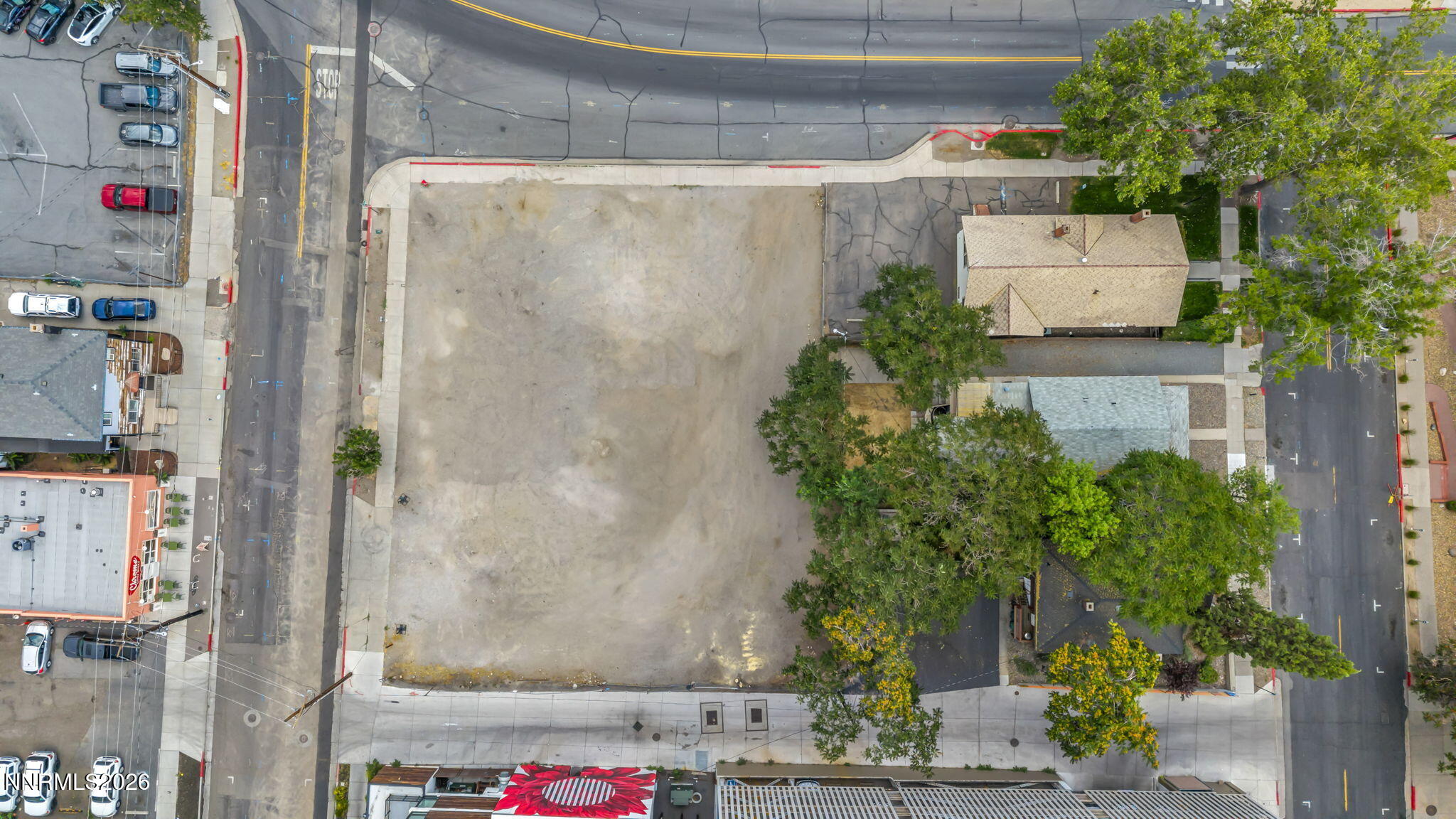 215 Sinclair St — photo 6