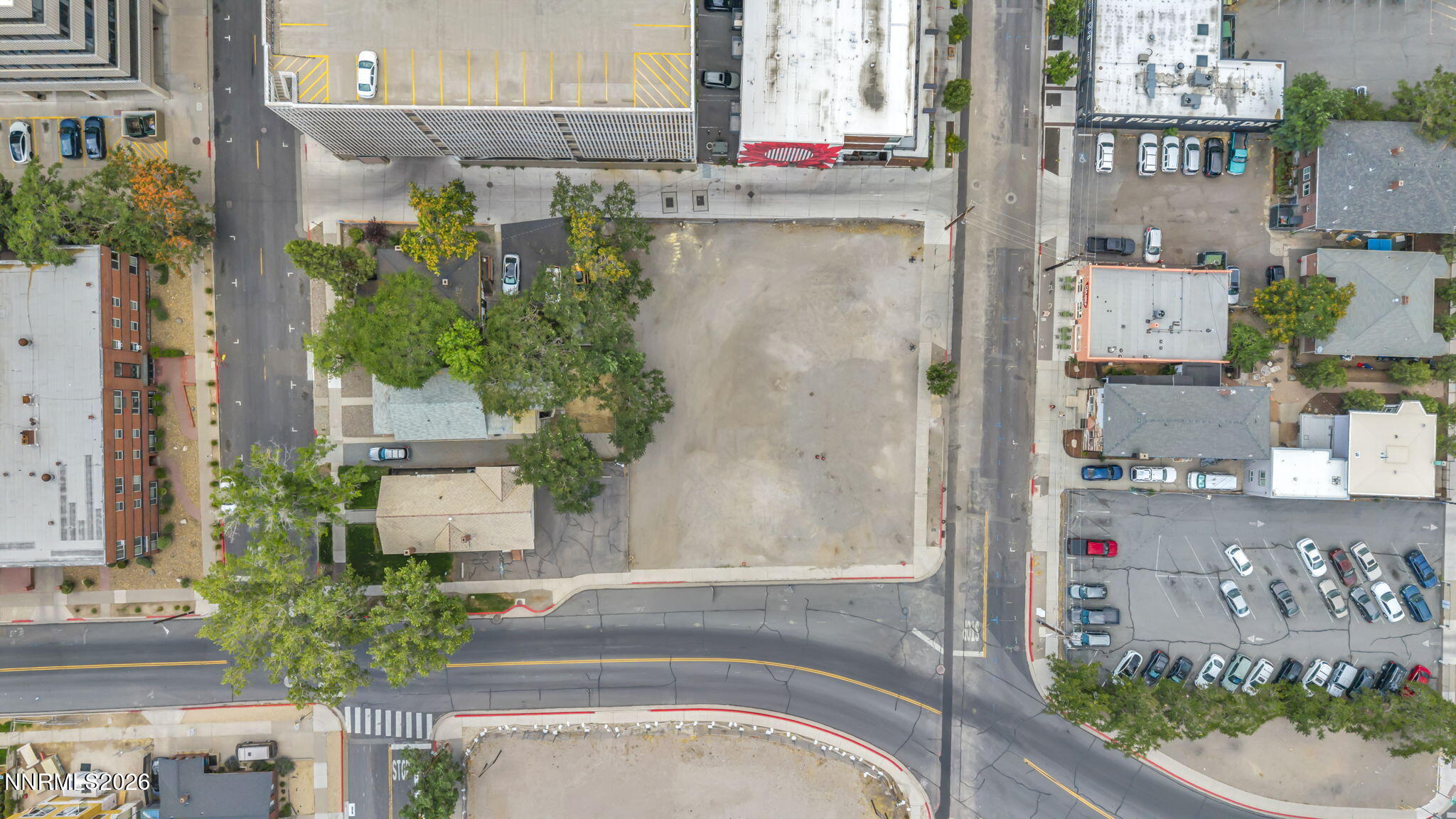 215 Sinclair St — photo 8