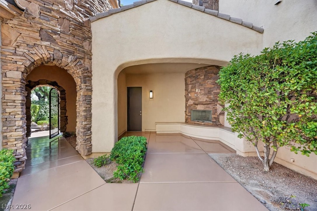 2490 Turtle Head Peak Dr — photo 7
