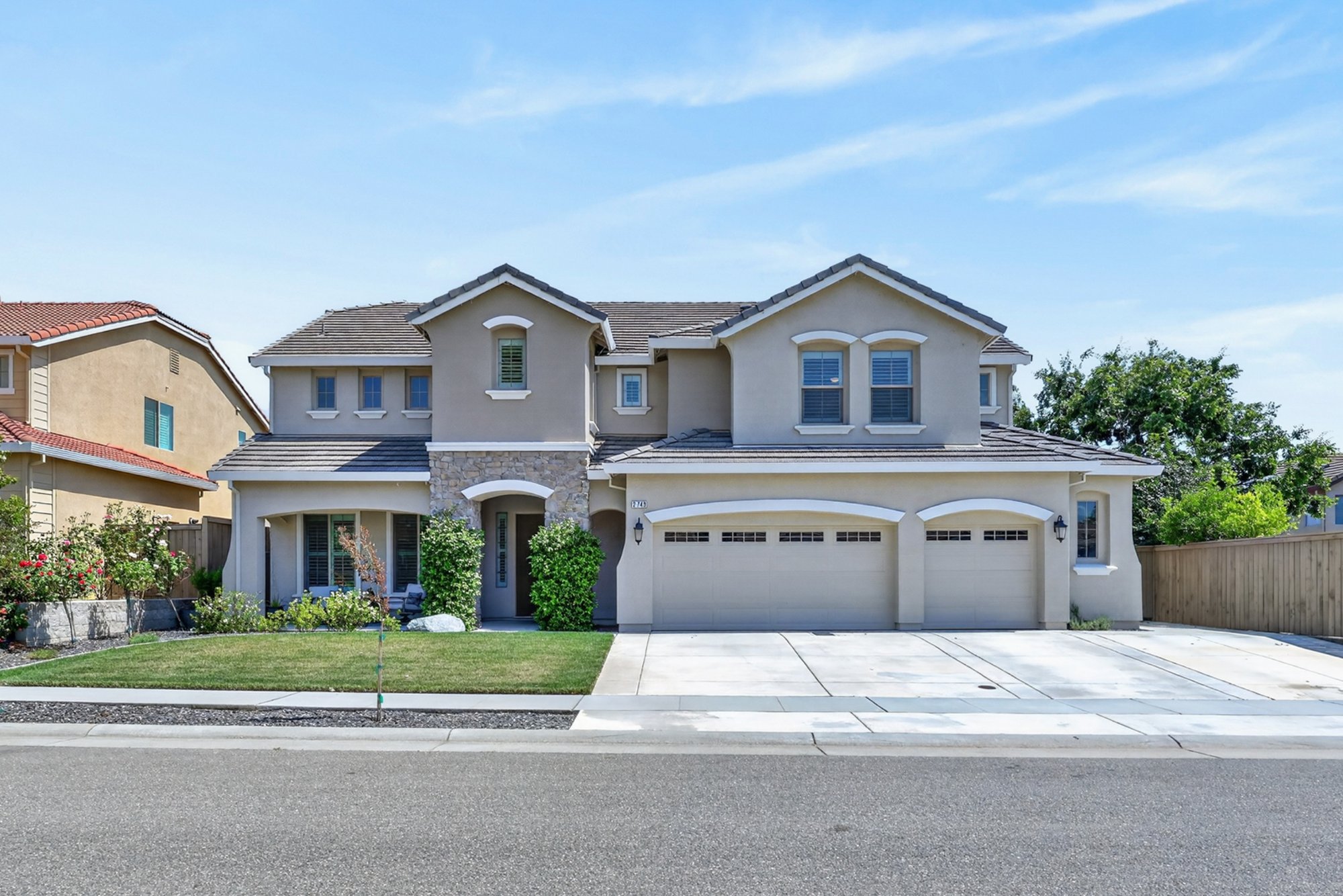 2749 Lincoln Airpark Dr — detail