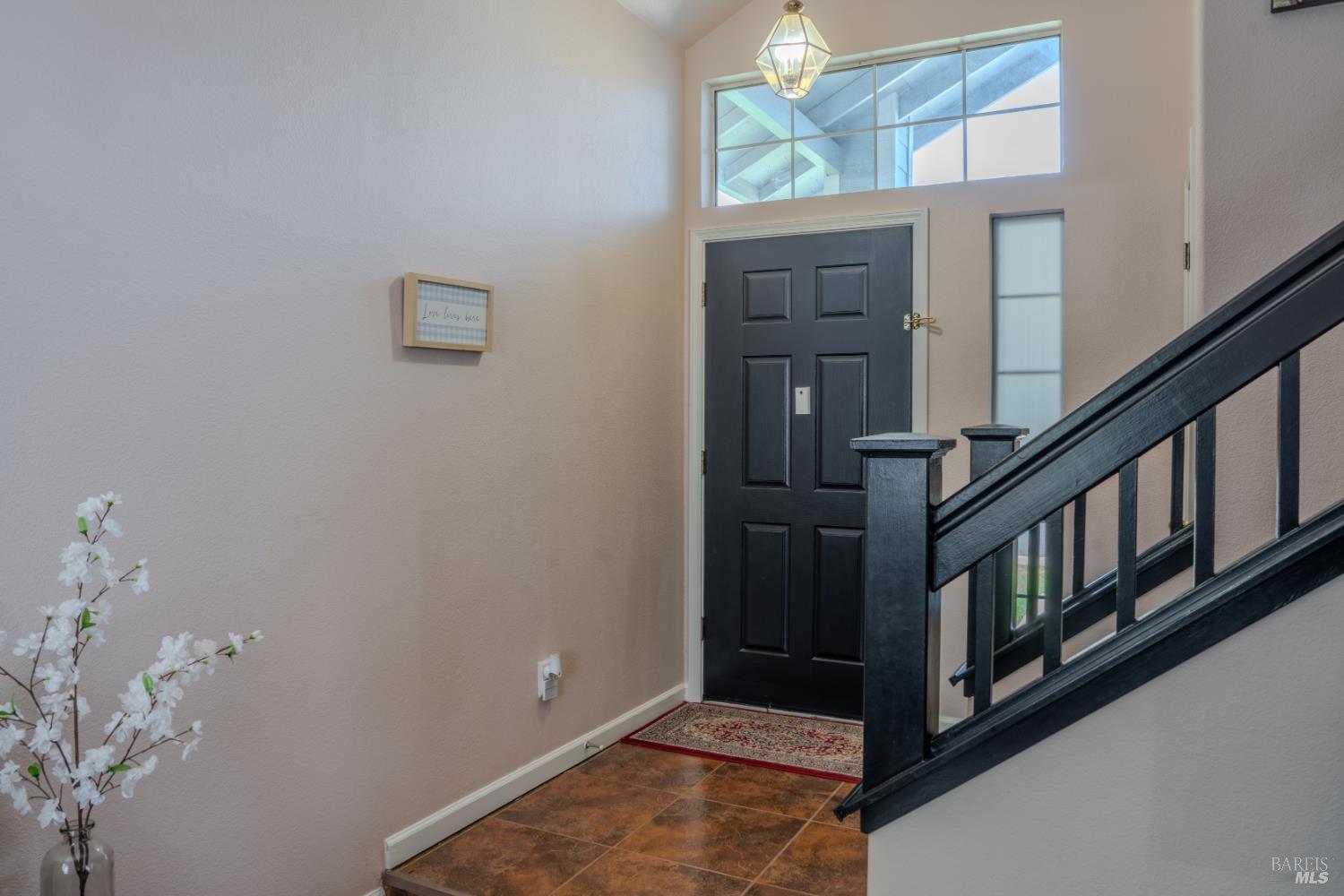 348 Samantha Pl — detail