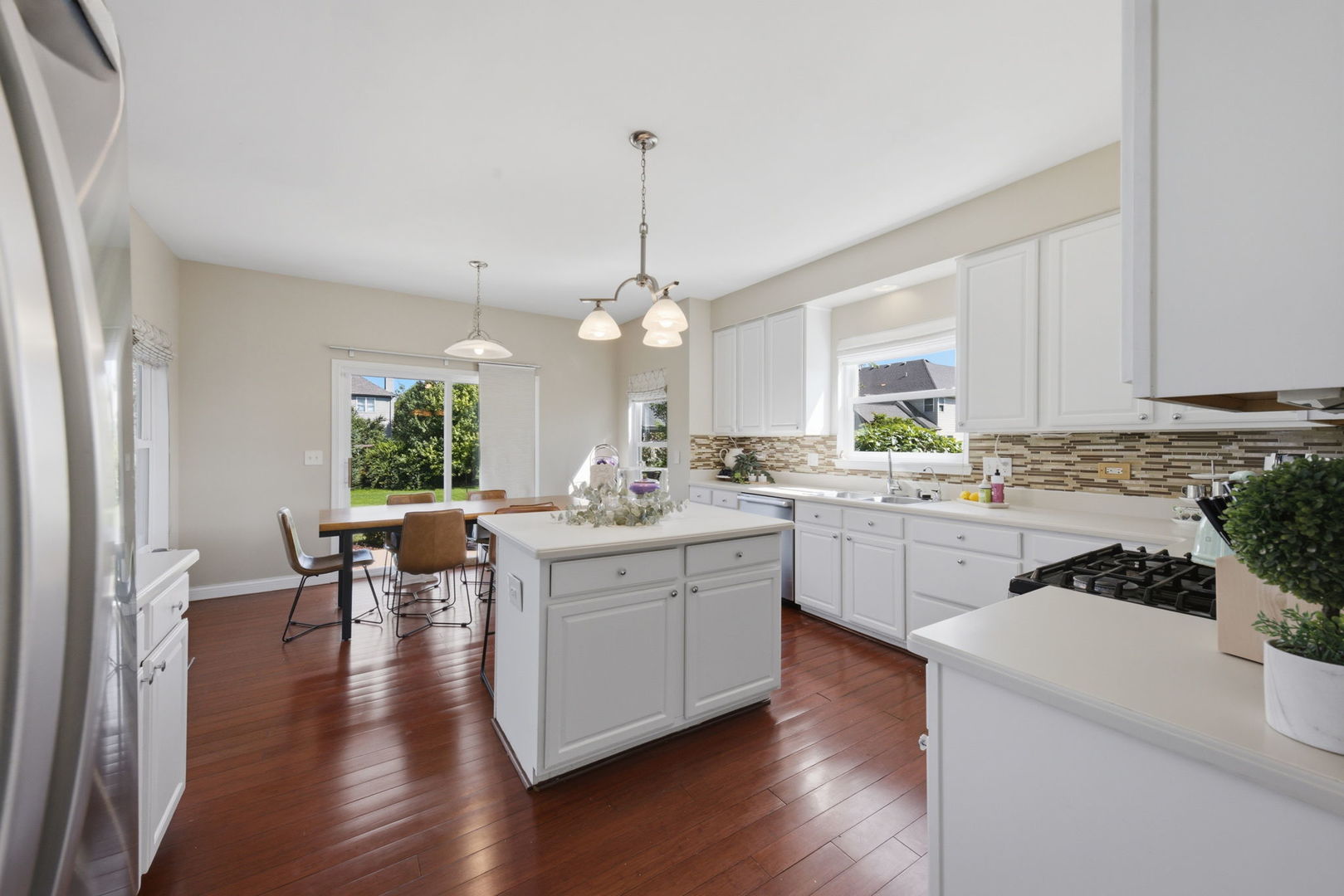 3630 White Deer Dr — exterior