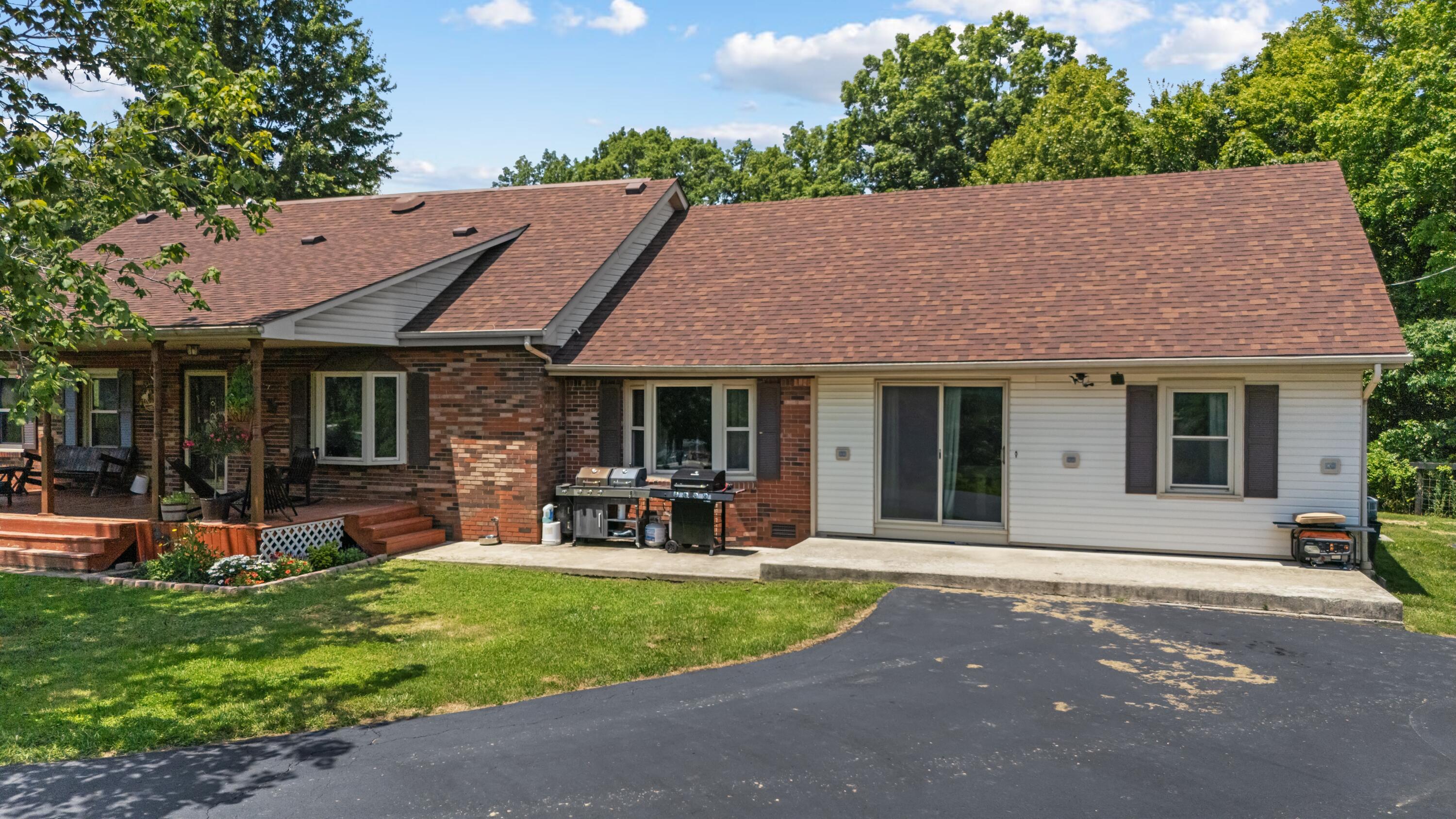 3695 Tarr Ridge Rd — interior