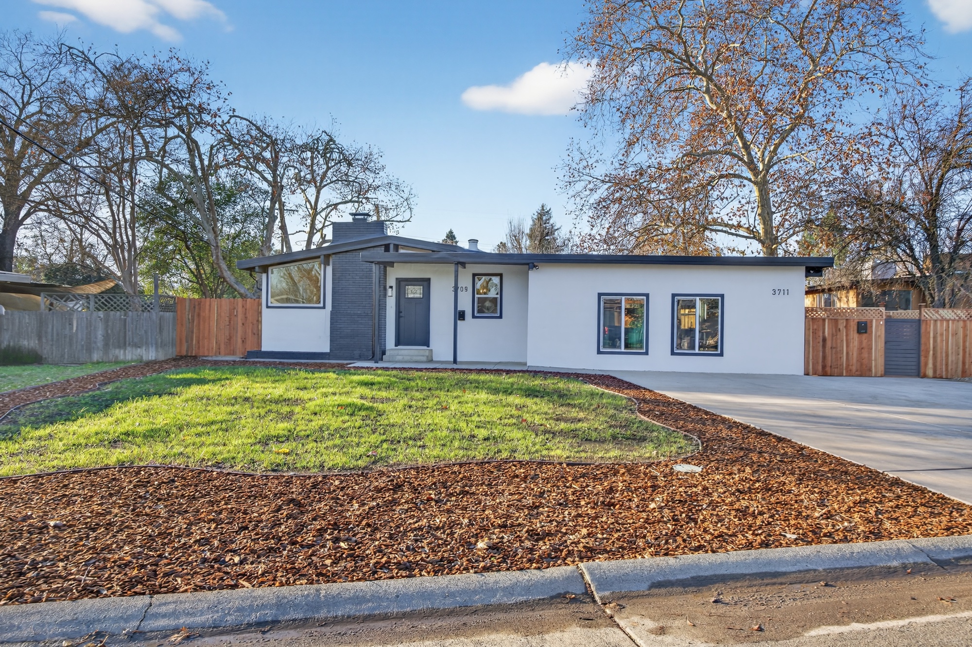 3711-3709 Brownson St, Sacramento, CA, 95821 — Photo 5