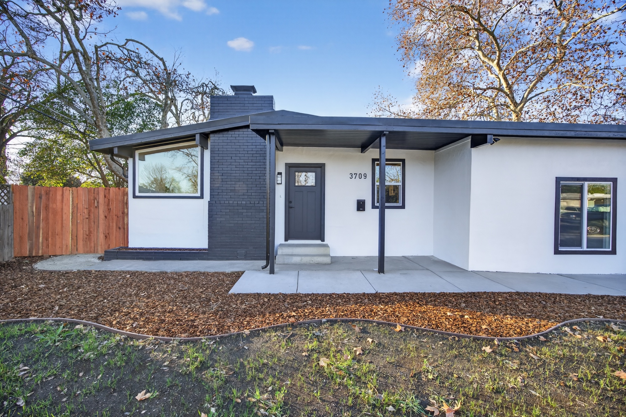 3711-3709 Brownson St, Sacramento, CA, 95821 — Photo 9