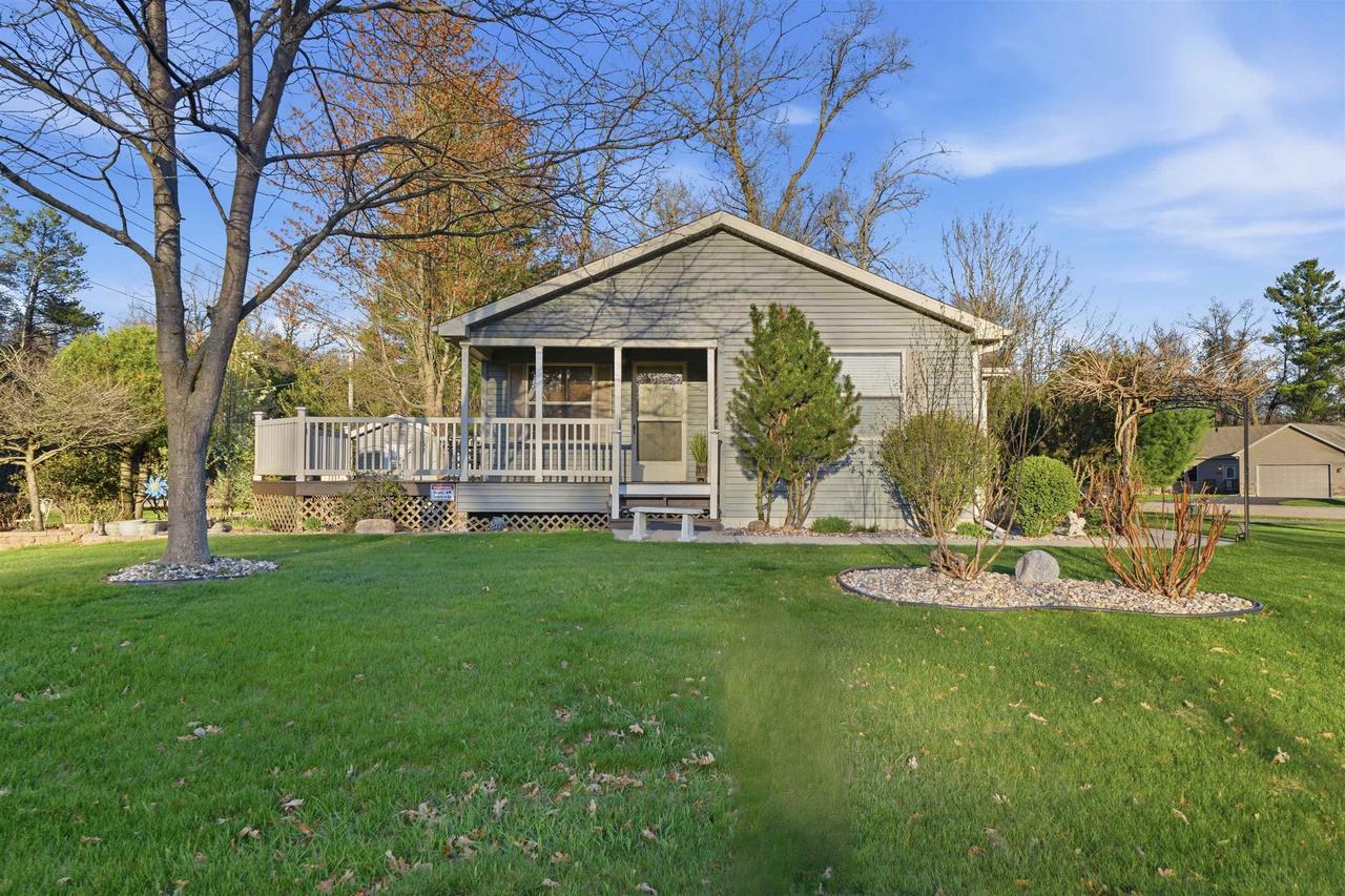 399 Oakbrook Dr — interior