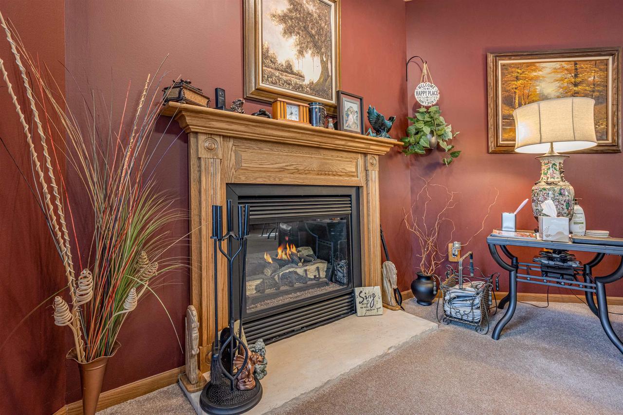 399 Oakbrook Dr — photo 5