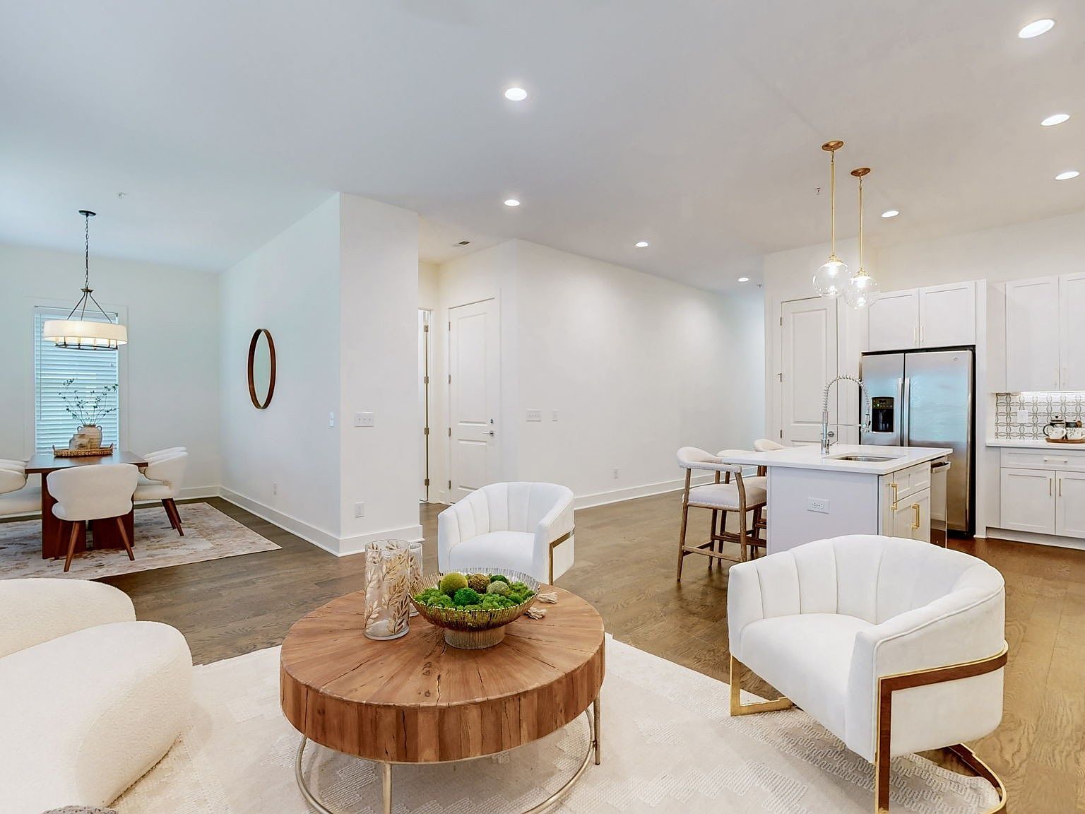 421 Herringbone Ct — exterior