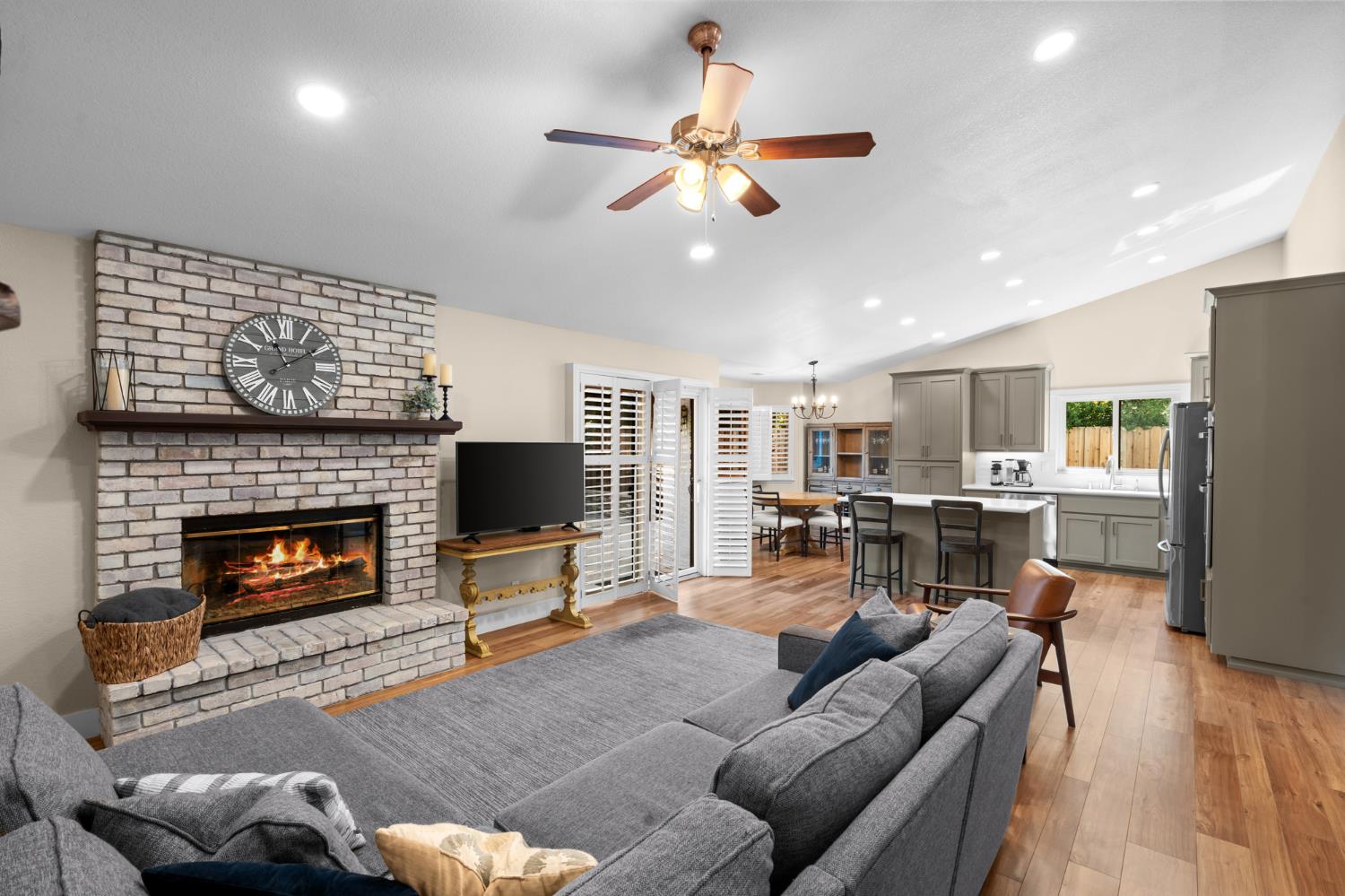 4609 Odessa Ct — photo 6