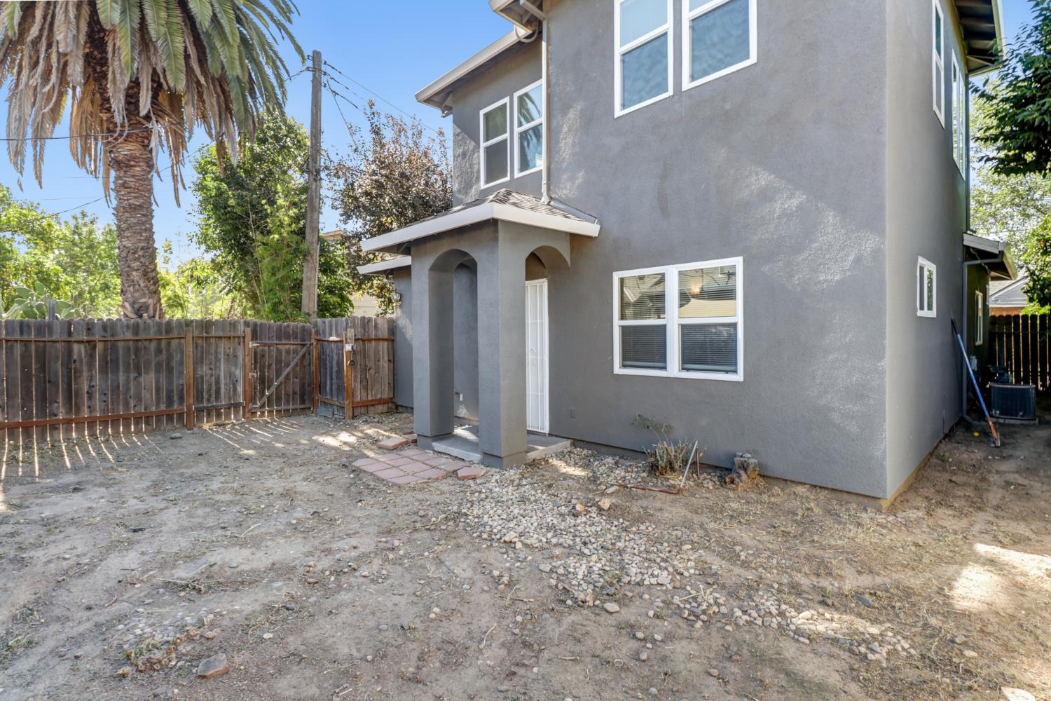 4725 9th Ave — photo 7