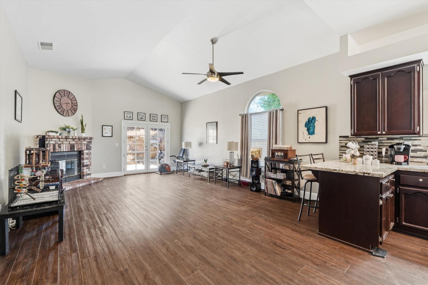 4900 Eagle Peak Ct — exterior