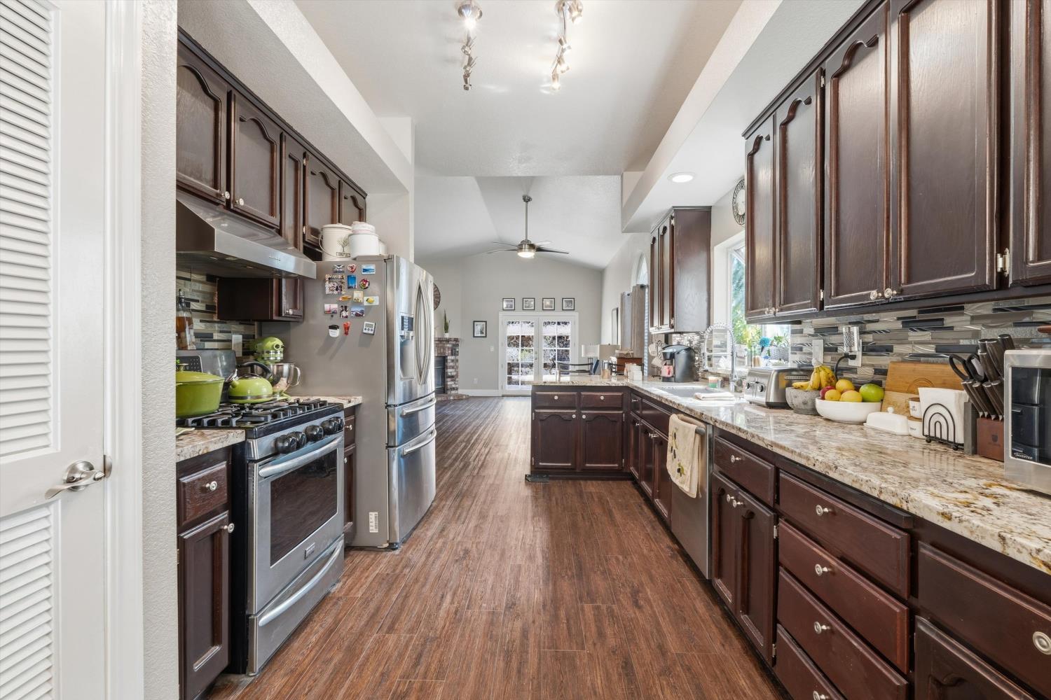 4900 Eagle Peak Ct — photo 8