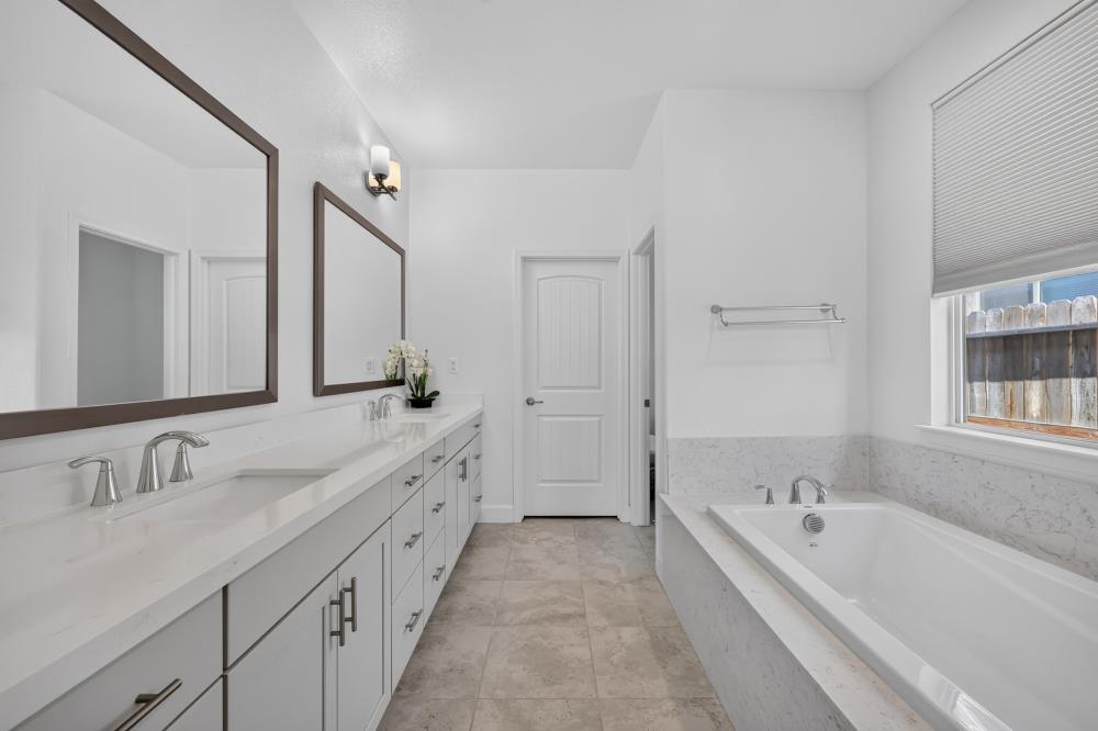 4935 Sassafras Way — photo 6