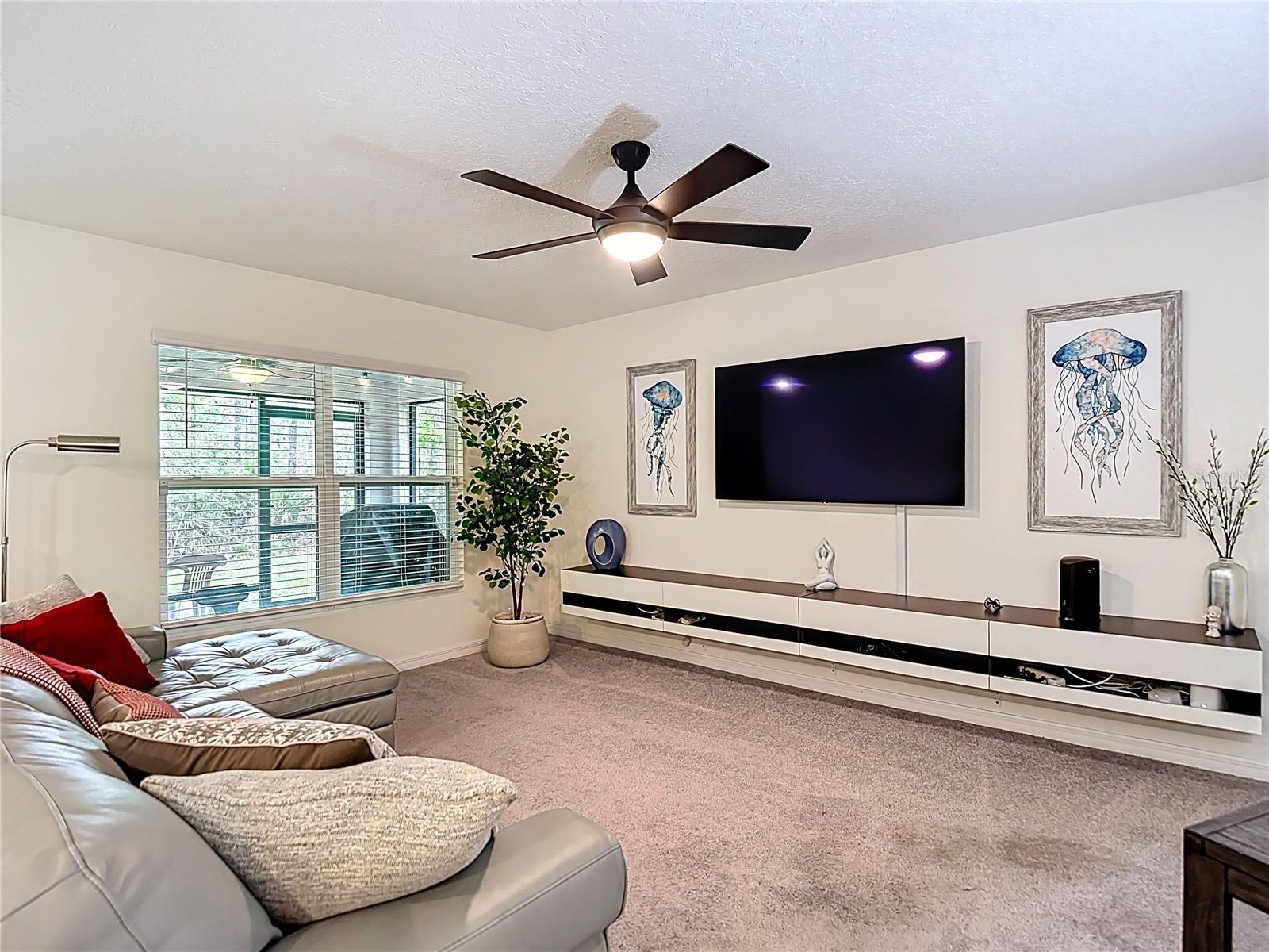 5274 Diantha Way — photo 8