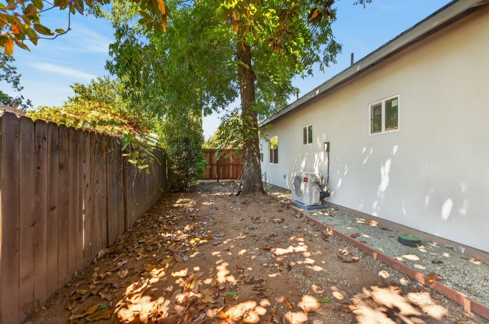 Property photo 73