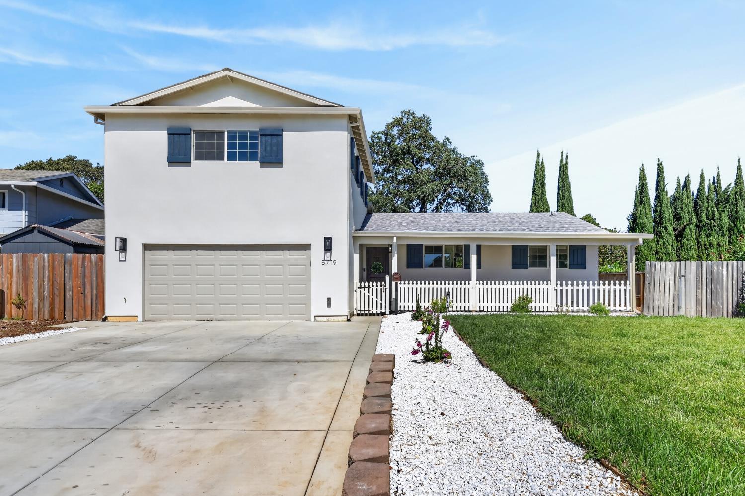 5719 Mangrove Ct — interior