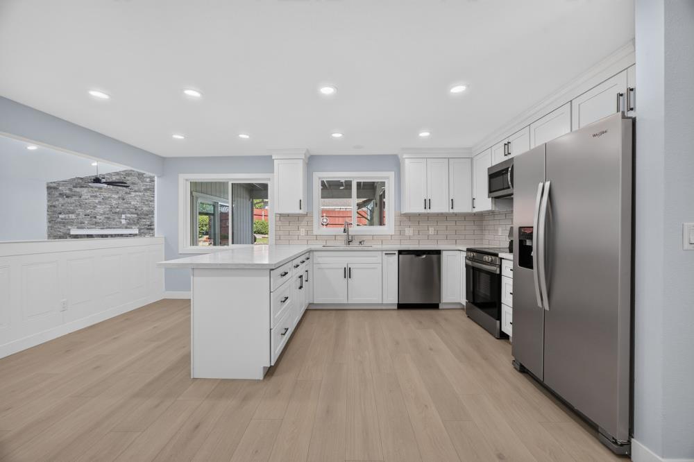 6048 Kifisia Way — photo 6
