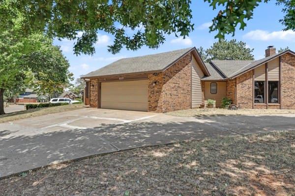 6117 W Gun Hill Way — photo 2