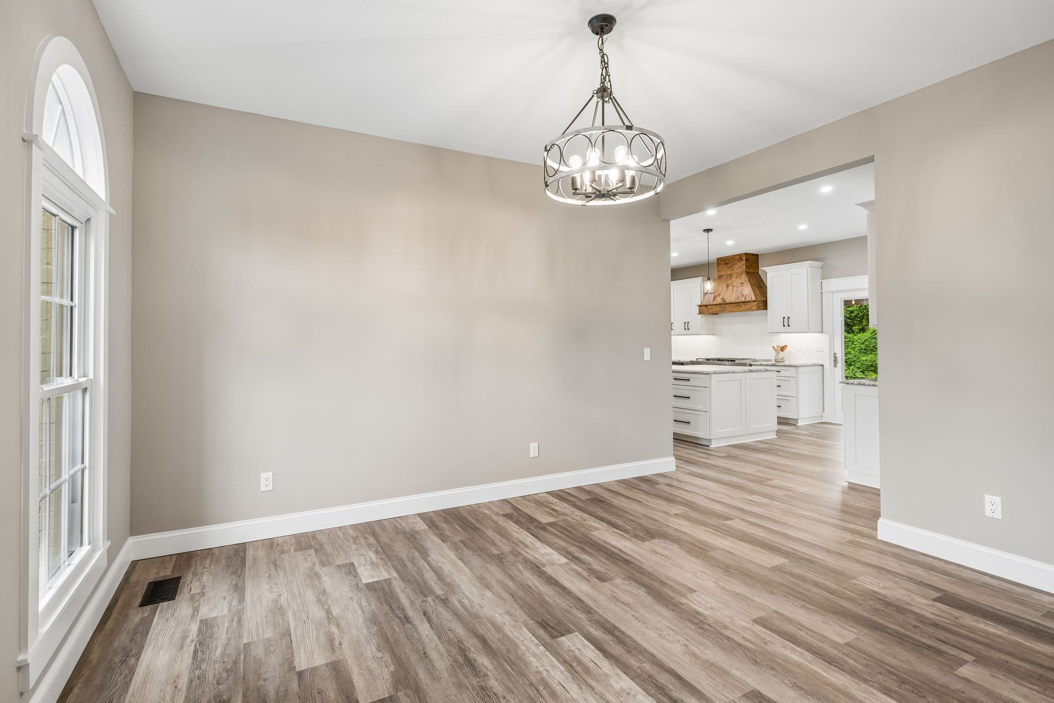 623 Rutherford Ln — photo 8