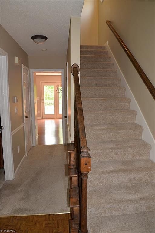 8 Ridgemore Ct — photo 8