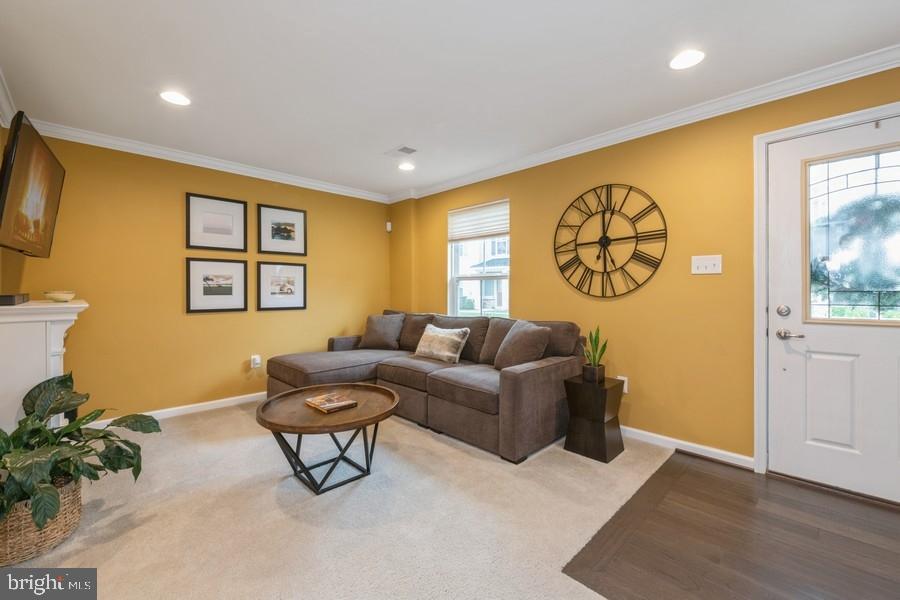 807 Bayside Ct — photo 4