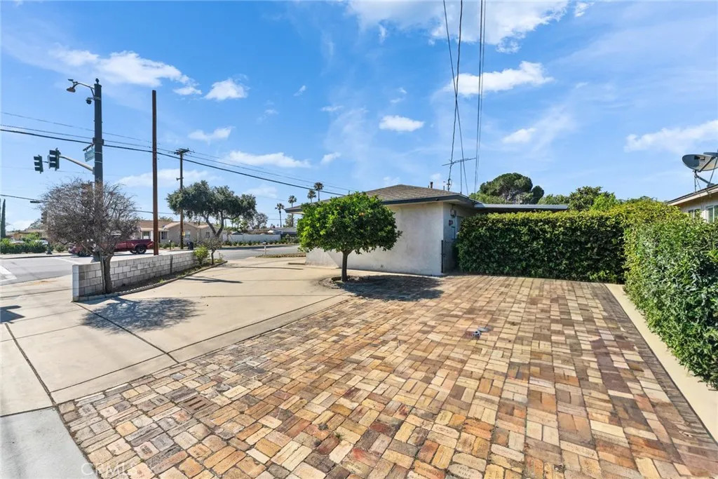 9287 Alder Ave — photo 4