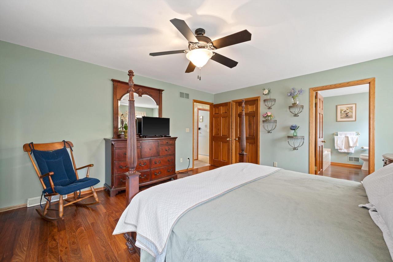 990 S Springdale Rd, Waukesha, WI, 53186 — Photo 6