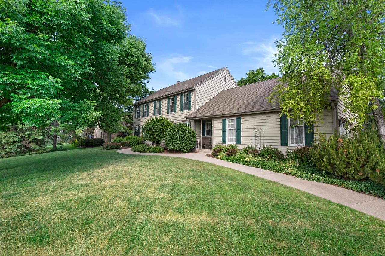 990 S Springdale Rd, Waukesha, WI, 53186 — Photo 2