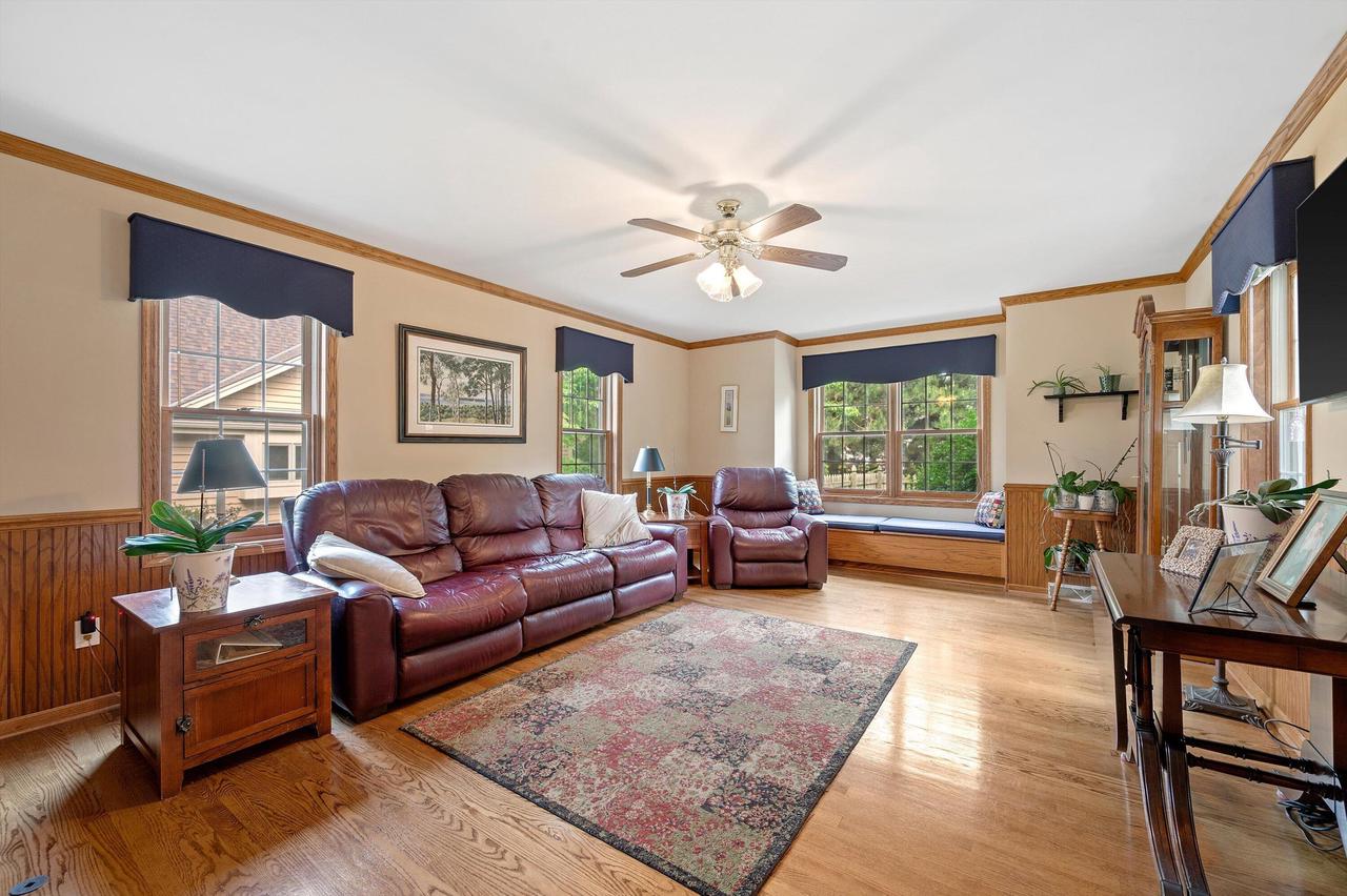 990 S Springdale Rd, Waukesha, WI, 53186 — Photo 4